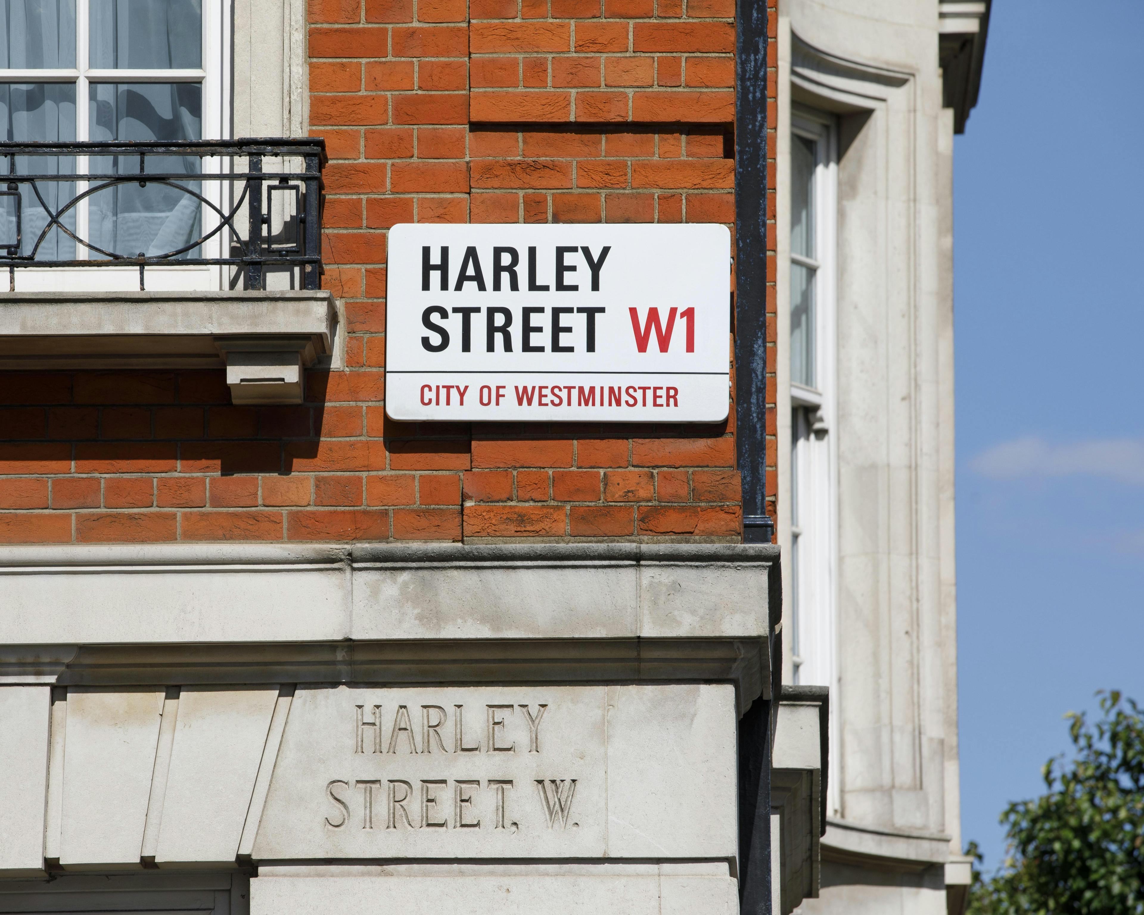 The Harley Street Clinic Sign